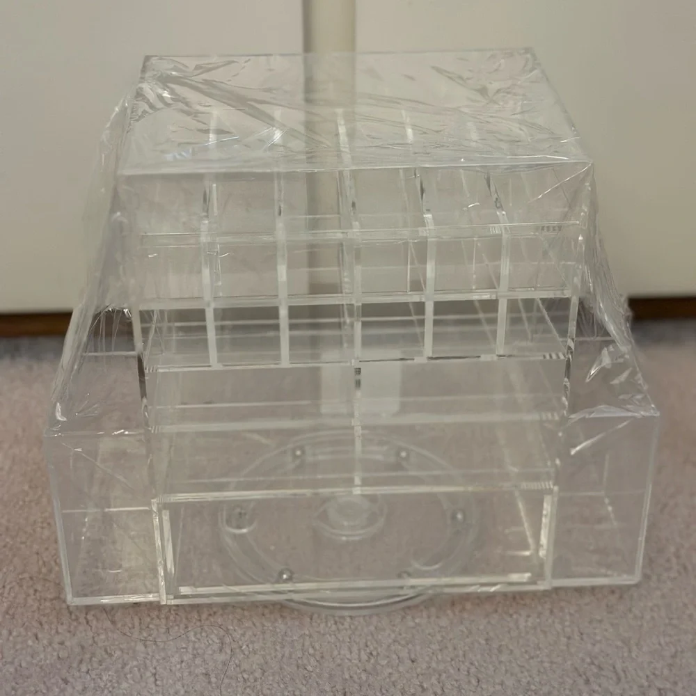 Impressions - Vanity Clear Acrylic Makeup Organizer